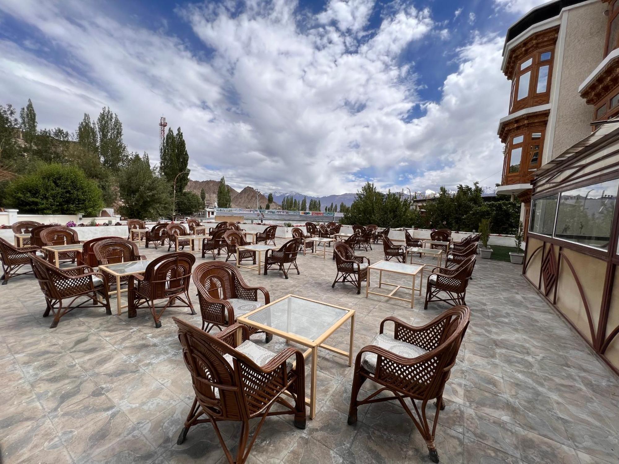Hotel New Glacier View Лех Екстер'єр фото